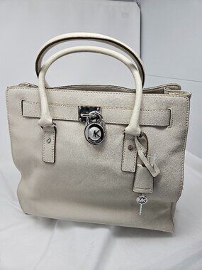 NWT Michael Kors Large Hamilton Tote - Vanilla